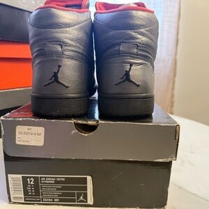 Jordan 1 pewter High Top Sneakers - Black with Red Lining